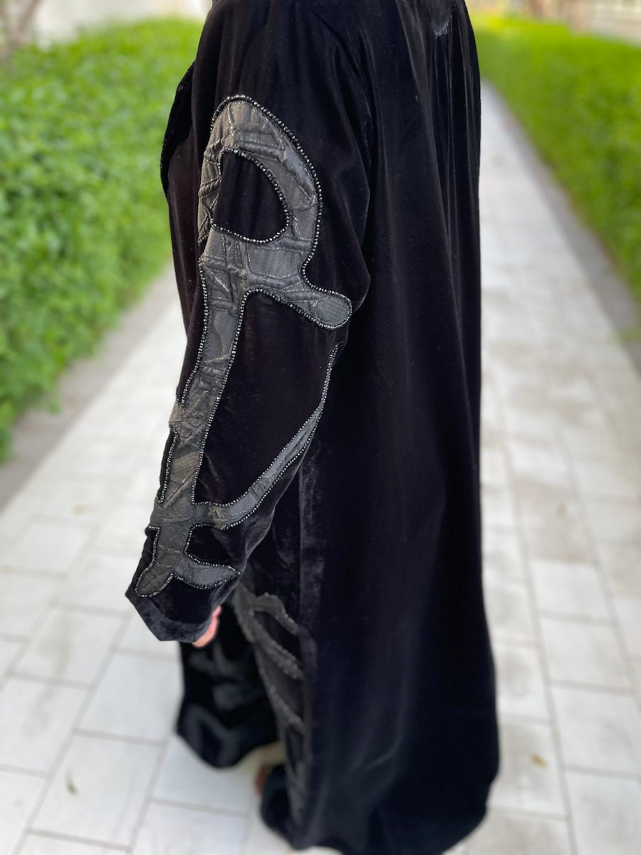 velvet-black-abaya-abaya-dress-winter-abaya-abaya-for-women6